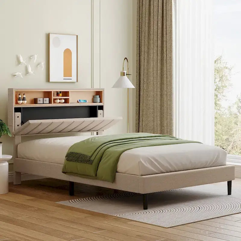 Letto a piattaforma imbottito con testiera contenitore