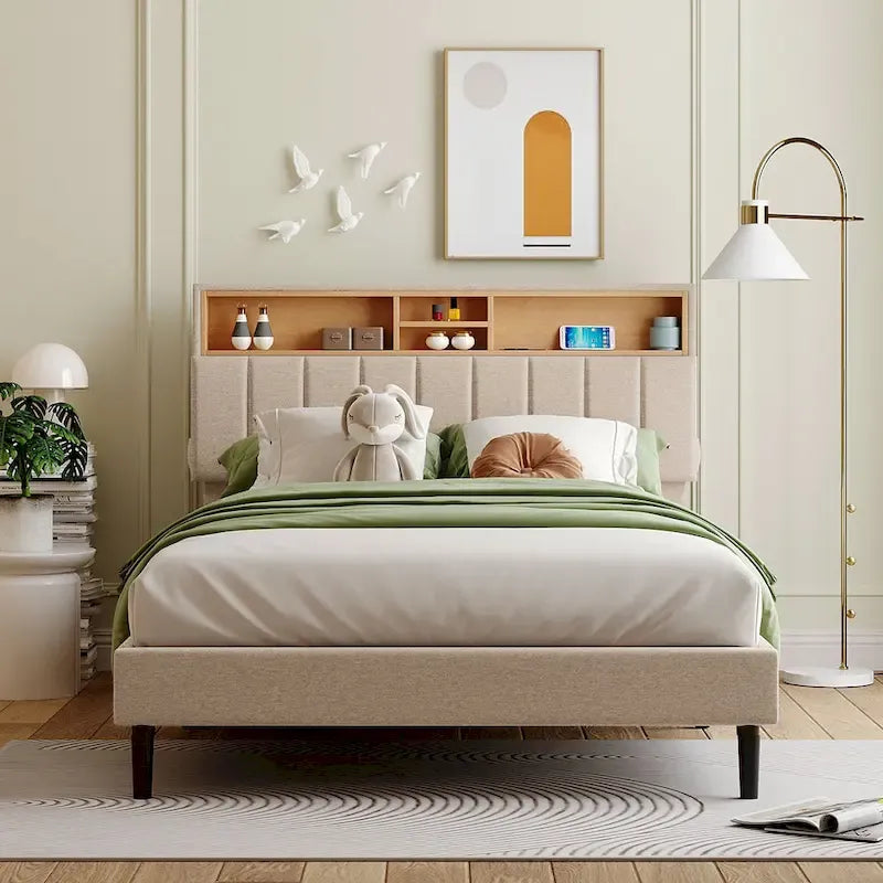 Letto a piattaforma imbottito con testiera contenitore