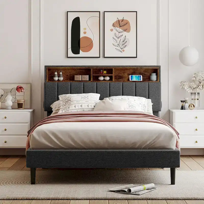 Letto a piattaforma imbottito con testiera contenitore