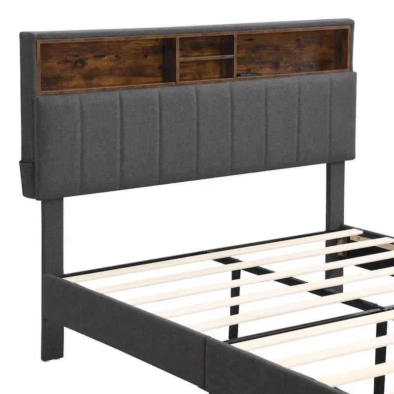 Letto a piattaforma imbottito con testiera contenitore