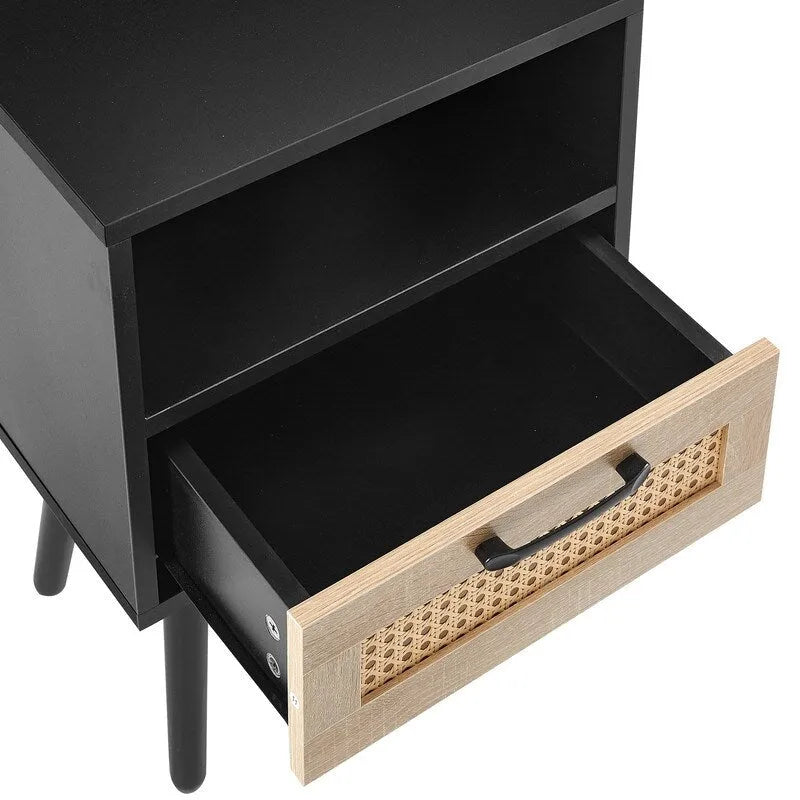 Nachttisch aus Rattan mit Ladestation und Schublade